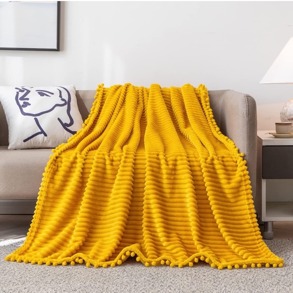 Fleece Blanket 51x63, Yellow Soft, Plush, Fluffy, Fuzzy, With Pompom Fringe - Picture 2 of 4
